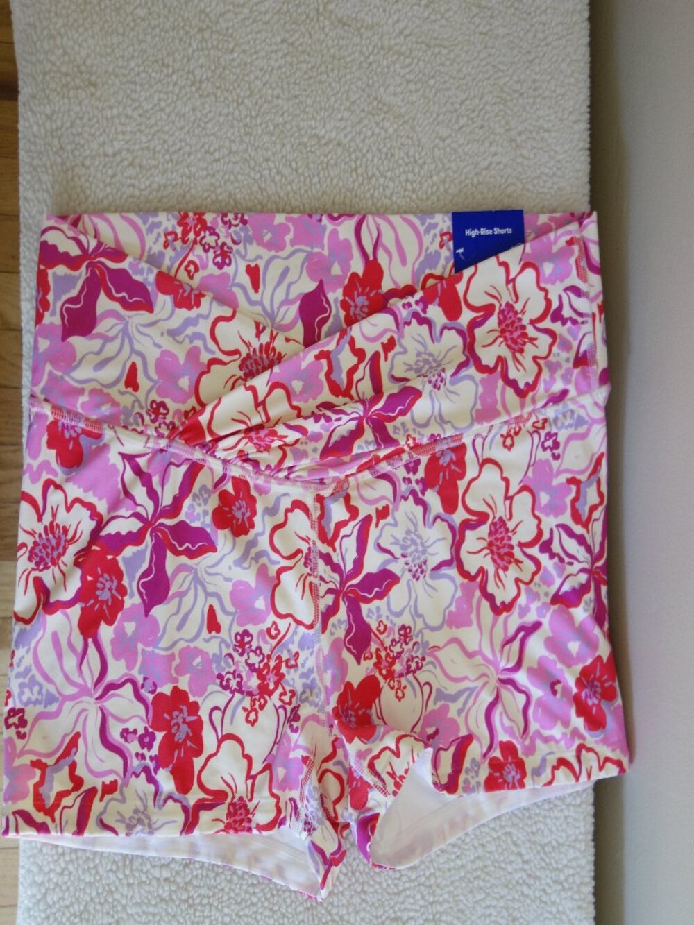 NWT JoyLab High Rise Pink Floral Active Crossover Shorts – XL